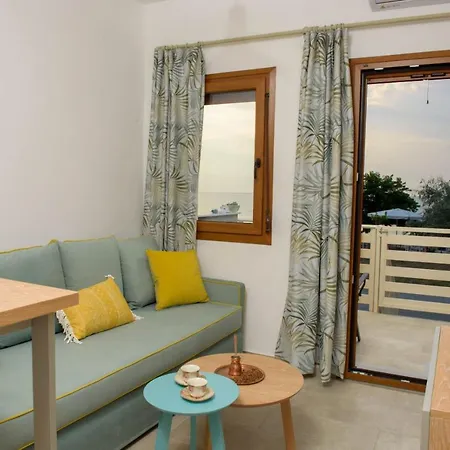 Apartment στ' ακρογιάλι Nea Roda